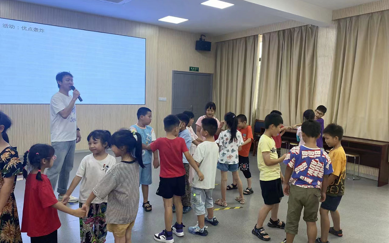 库尔勒龙观乡中心学校